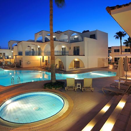 Petrosana Hotel Apartments Agia Napa Exterior foto