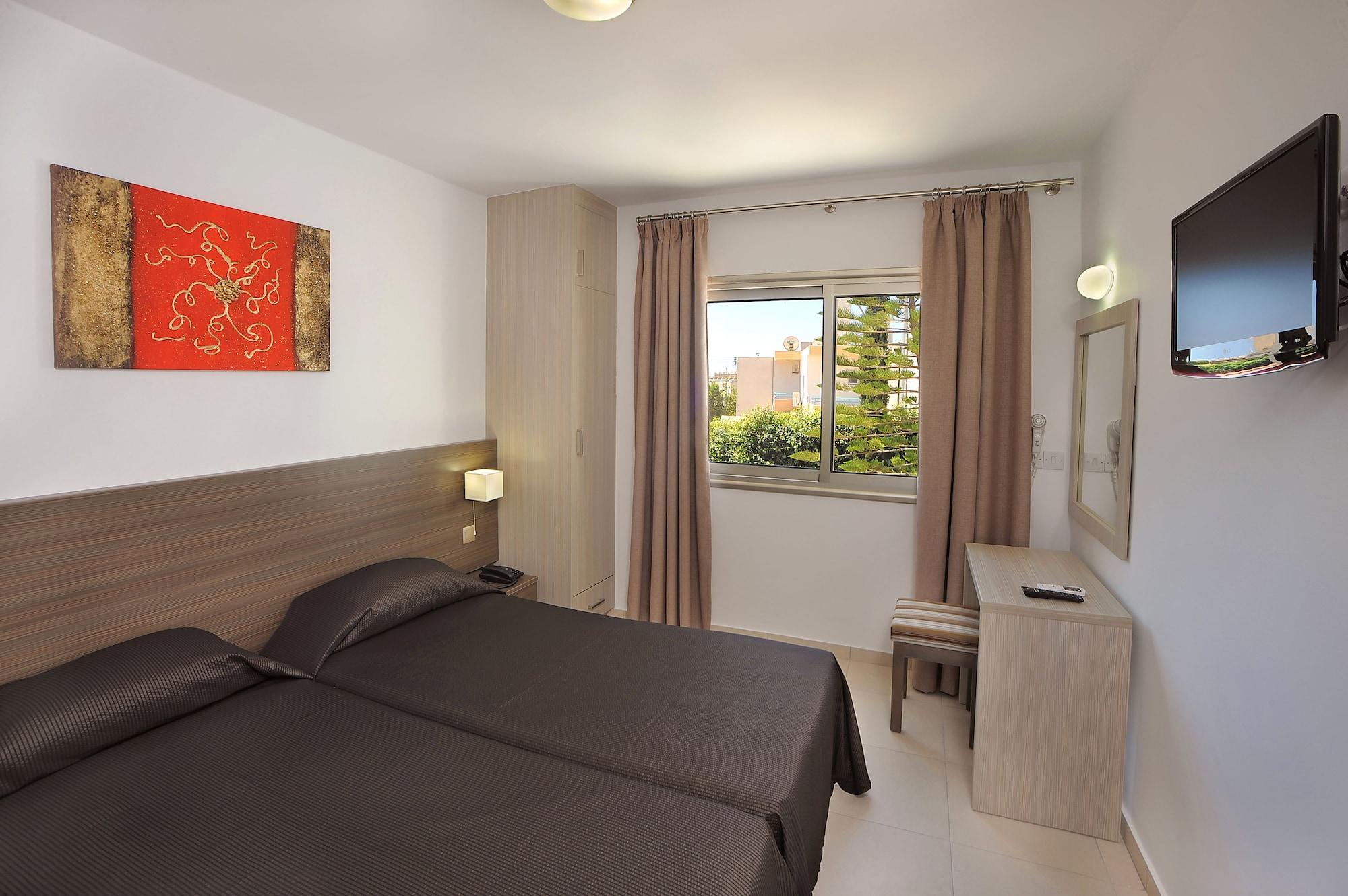Petrosana Hotel Apartments Agia Napa Exterior foto