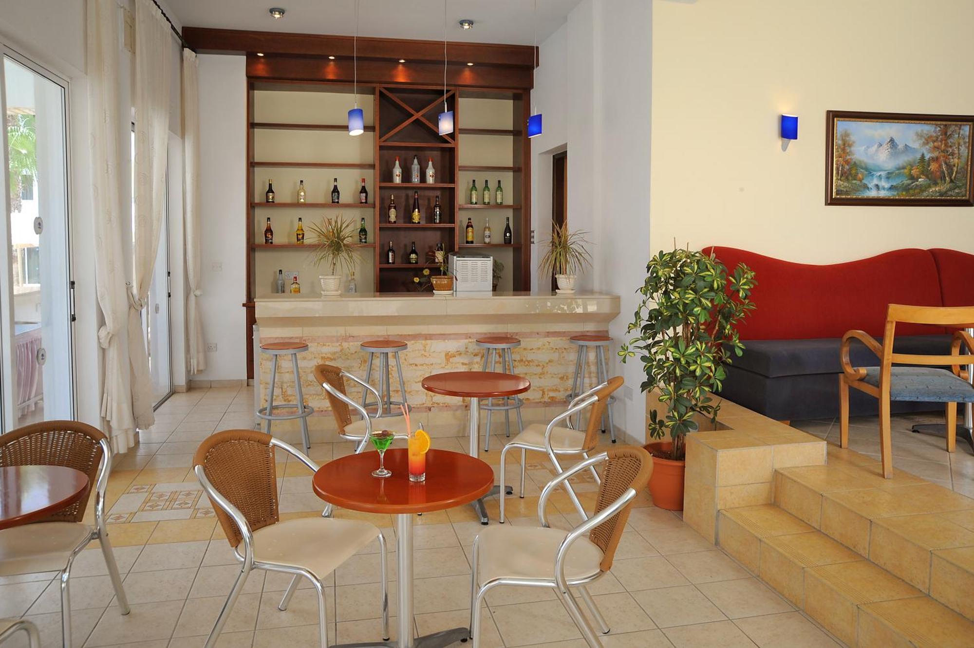 Petrosana Hotel Apartments Agia Napa Exterior foto