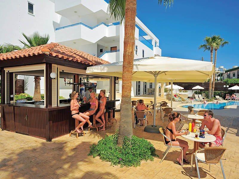 Petrosana Hotel Apartments Agia Napa Exterior foto